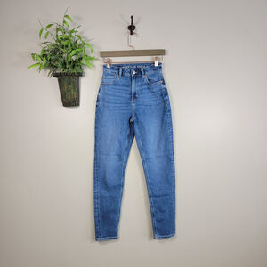 American Eagle Mom Jeans Hi Rise Medium Blue Wash Stretch Relaxed Fit Jean AE 0